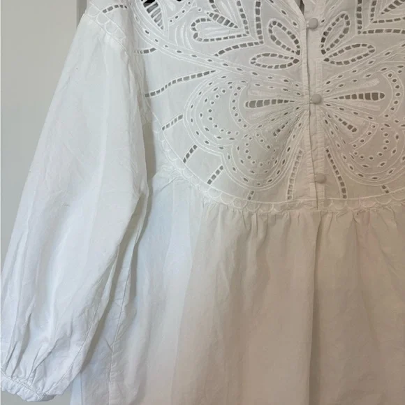 H&M White Eyelet Blouse - Picture 2 of 5